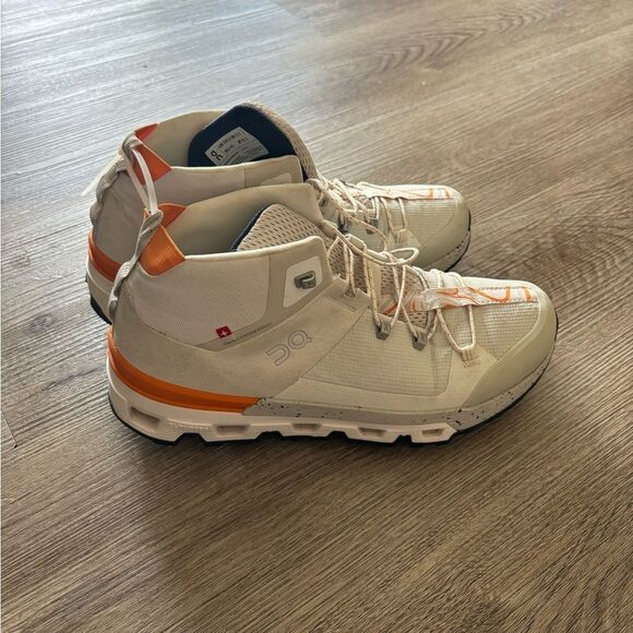 Women’s On Cloudtrax Hiking Shoes - Picture 2 of 9